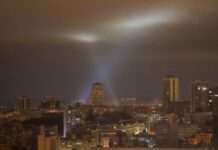 В Одесі знову лунали вибухи, у низці регіонів – загроза ракет і ударних дронів