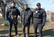 У прифронтовому Оріхові поліцейські затримали наркозбувача: деталі