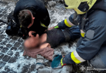 Під час ліквідації пожежі у підвальному приміщенні вогнеборці врятували чоловіка