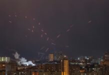 Нічна атака Росії: у Миколаєві уламки «Шахеда» пошкодили складське приміщення