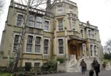 Із Британії висилають російського дипломата