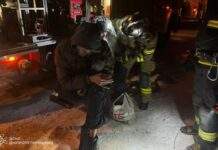 У Дніпрі на пожежі вогнеборці врятували чоловіка та жінку