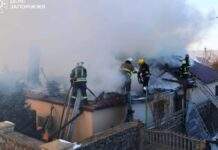 Існувала загроза перекидання на поряд розташовані житлові будинки: у Запоріжжі зайнялися 2 приватні будинки