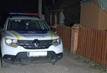 Патрульні допомогли жінці та її 18-річній доньці, які постраждали під час вечірнього артобстрілу Нікополя