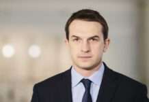 Польський міністр сумнівається у праві Трампа обговорювати ШІ з Путними після різанини в Бучі