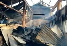 В Києві сталася масштабна пожежа на СТО (фото)