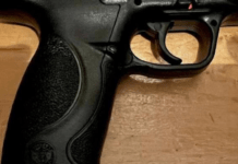 Погрожував пістолетом і обікрав: у Дніпрі 17-річний юнак напав на бабусю й дідуся