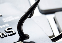 Нова шахрайська схема: українцям масово надходять підозрілі повідомлення про відкриття фінансових рахунків