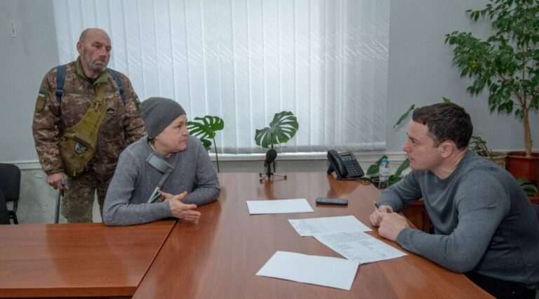 Міський голова Камʼянського провів черговий прийом громадян: які питання вирішувались