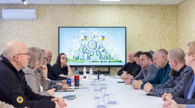 У Камʼянському пройшла зустріч із делегацією Американської асоціації ветеранських організацій