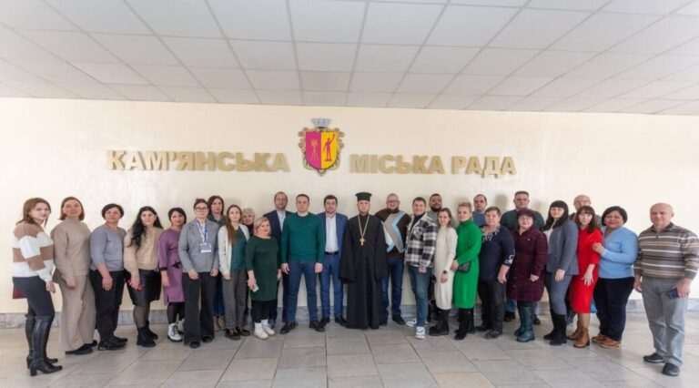 Міський голова Андрій Білоусов провів зустріч із волонтерами  Камʼянського району