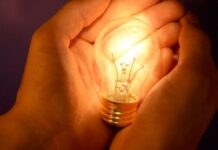 Де у Дніпрі 13 лютого немає тепла та світла: адреси