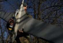 “Військовим потрібна ваша допомога”. Українців просять повідомляти в “єВорог” про окупантів