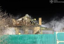 У Павлограді на пожежі вогнеборці врятували чоловіка