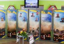 В ліцеї № 15 у Кам’янському відкрили меморіальну експозицію на честь загиблих випускників