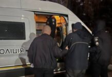 Стрілянина посеред вулиці: у Кривому Розі поліцейські затримали 38-річного підозрюваного