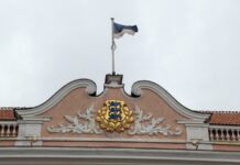 Парламент Естонії скасував право для іноземців голосувати на місцевих виборах