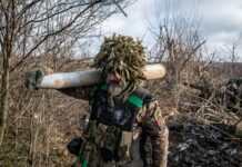 За добу більше сотні боїв, ворог тисне на Курському напрямку: карти бойових дій