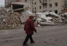 Прокуратура: російська армія обстріляла Покровськ, двоє людей загинули