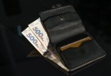 Виплата пенсій без кордонів: Кабмін змінив правила для всіх українців