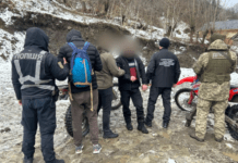 Намагалися втекти з України на мотоциклах: на Закарпатті затримали переправника разом з клієнтом