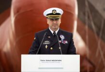 “Бог любить трійцю”: Командувач ВМС натякнув на підготовку нової атаки на Керченський міст