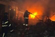 Загиблі та пожежі: уточнено наслідки російських ударів по Запоріжжю (фото і відео)