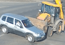 На Донецькому шосе у Дніпрі зіткнулися Chevrolet та екскаватор