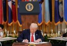 США: Трамп підписав указ про початок ліквідації Департаменту освіти