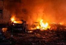 Сили РФ атакували дронами Одесу: загорілися ангар, сонячні панелі, промислова будівля і АЗС – влада