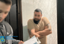 Дніпрянин продавав автівки, які ввозили в Україну як гуманітарну допомогу для ЗСУ