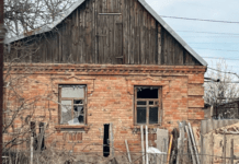 Внаслідок обстрілів на Нікопольщина постраждали двоє чоловіків: безпекова ситуація на Дніпропетровщині