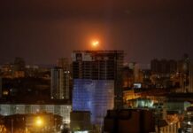 Атака російських дронів: у Києві уламки спричинили загоряння – КМВА