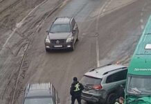 У Дніпрі сталася потрійна ДТП за участю легковика, вантажівки та маршрутки