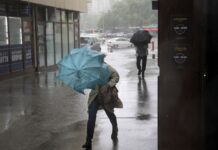 Київ та область у найближчі години накриє гроза: синоптики попередили про небезпеку