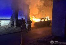 У Кам’янському вночі згорів автомобіль