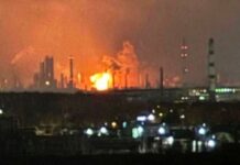 У Росії заявили про пожежу на заводі, пошкодження резервуара НПЗ через атаку дронів