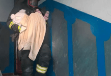 У Дніпрі вогнеборці врятували дитину під час пожежі в багатоповерхівці