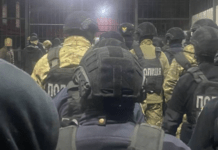 “Контролювали” ізолятор у Кривому Розі: прокурори Дніпропетровщини повідомили про підозру двом “злодіям у законі” з рф