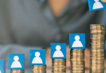 Зарплати чиновників в Україні за рік зросли майже на 25%: у яких відомствах платять найбільше