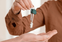 Підробила документи: на Дніпропетровщині жінка незаконно привласнила комунальну квартиру