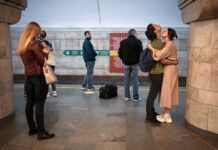 У метро Києва загинула людина, “закриті” станції поновлять роботу завтра