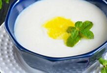 Манна каша, як у дитинстві: ніжна, смачна, без грудочок