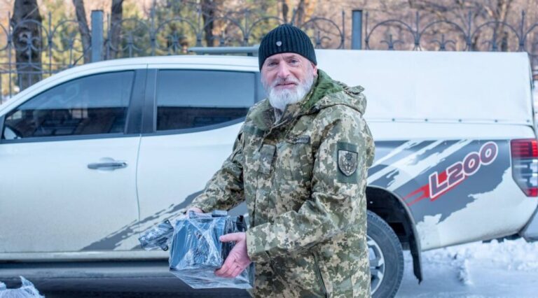 У Кам’янському для мобільних вогневих груп передали необхідне обладнання