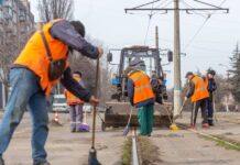 У Камʼянському перевірили хід виконання прибирання міста після осінньо-зимового періоду