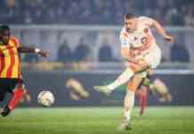 “Він викладається на повну”. Як оцінили Довбика в Італії після переможного голу за “Рому” (відео)