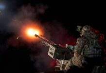 У Києві чутно вибухи на тлі атаки дронів. Працює ППО