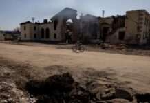 Одна людина загинула, двоє, зокрема дитина, поранені через удар Росії по Костянтинівці – ОВА