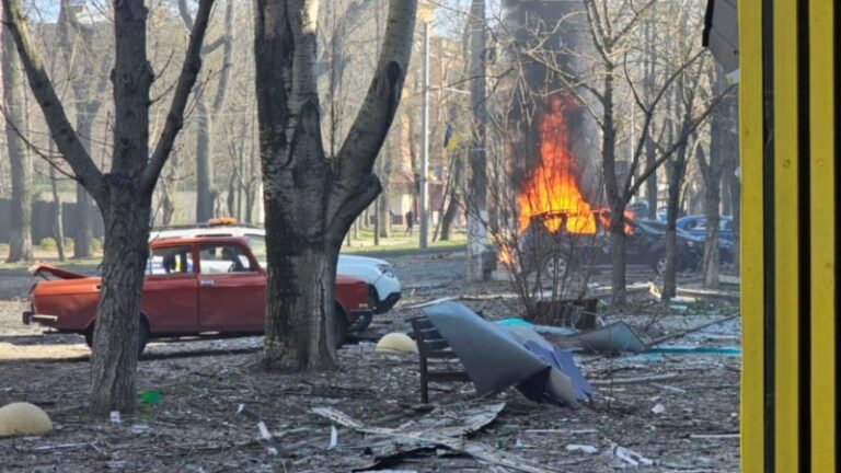 МВА: жителька Херсона постраждала через російський обстріл