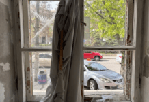 «Потрібно буде замінити понад тисячу вікон», – Філатов про наслідки атаки безпілотниками на Дніпро